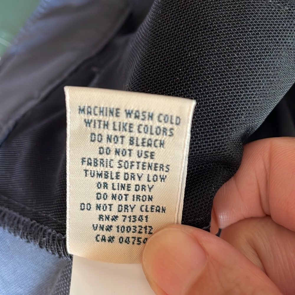 NWT. L. L. Bean 18 Slim Leg Stretch Outdoor Explore Pants. - Picture 6 of 11